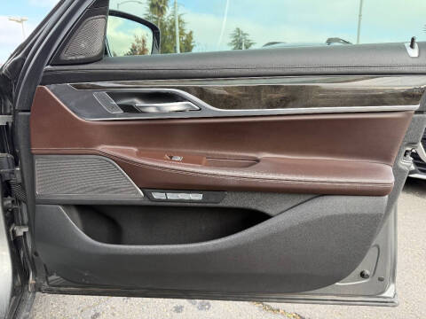 2016 BMW 7 Series 750i