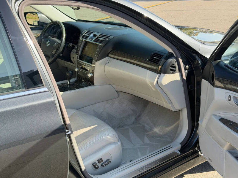 2010 Lexus LS 460