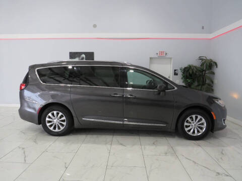 2019 Chrysler Pacifica Touring L
