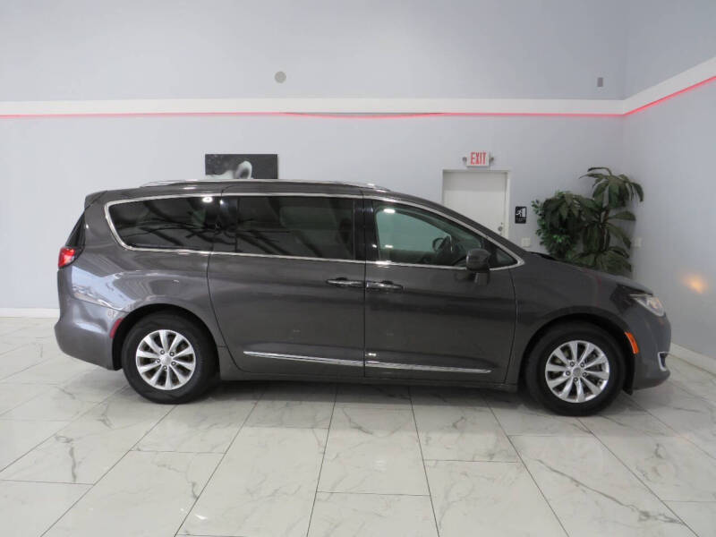 2019 Chrysler Pacifica Touring L
