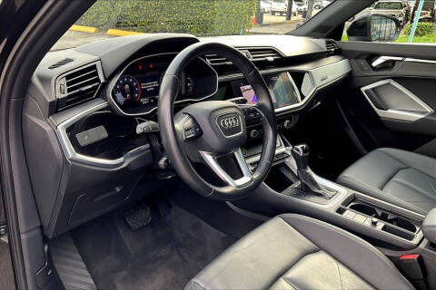 2023 Audi Q3 quattro Premium Plus 40 TFSI