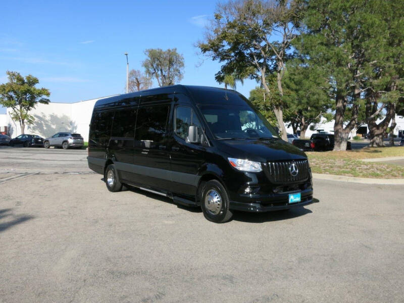 2025 Mercedes-Benz Sprinter Shuttle