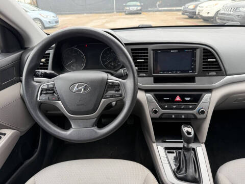 2018 Hyundai Elantra SE