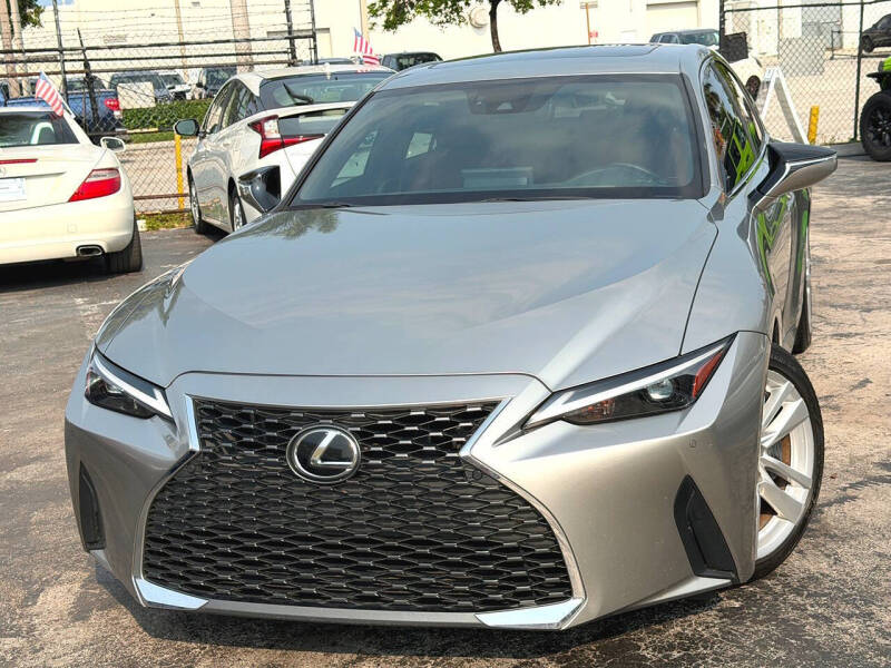 2023 Lexus IS 300
