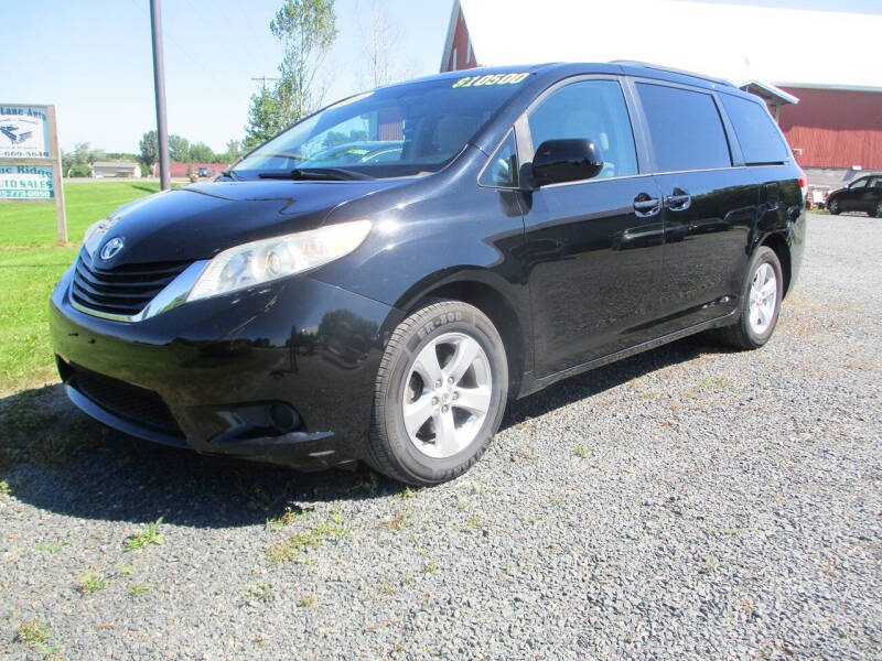 2012 Toyota Sienna LE 8-Passenger