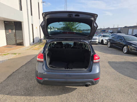 2016 Kia Forte5 LX