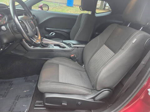 2021 Dodge Challenger SXT