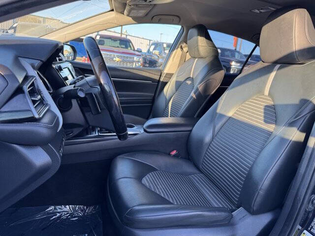 2019 Toyota Camry SE