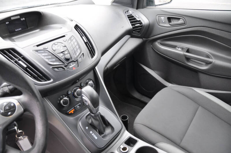 2016 Ford Escape S