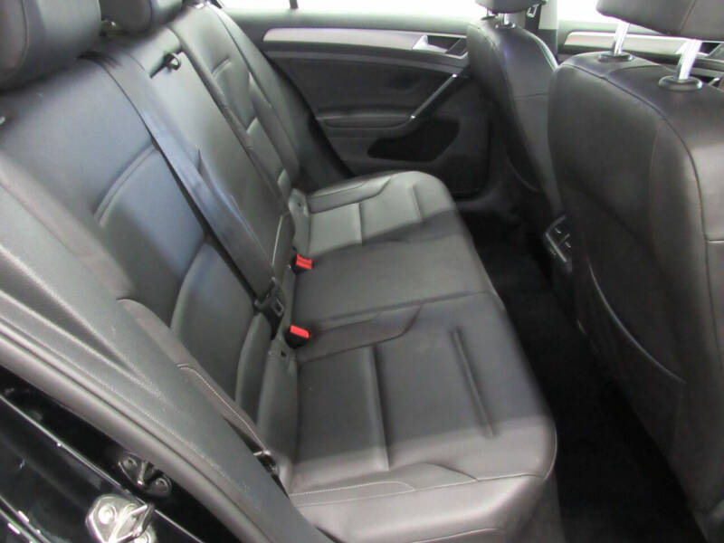 2015 Volkswagen Golf TSI S