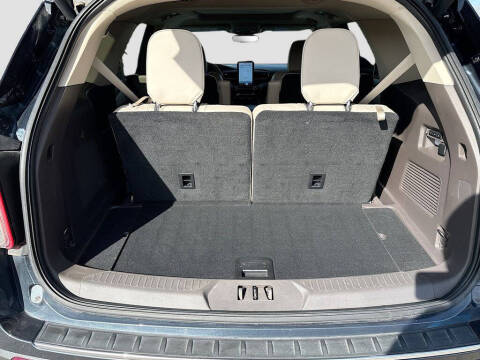 2023 Ford Explorer Platinum