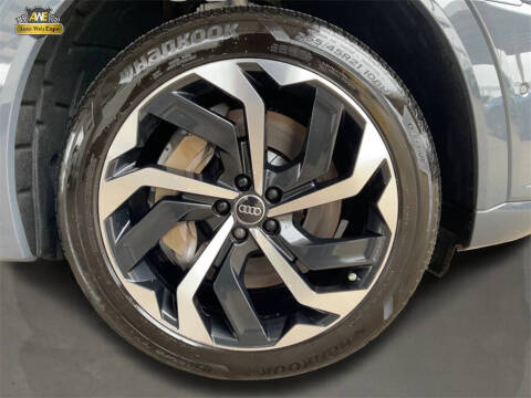 2024 Audi Q8 Sportback e-tron quattro Premium Plus S line