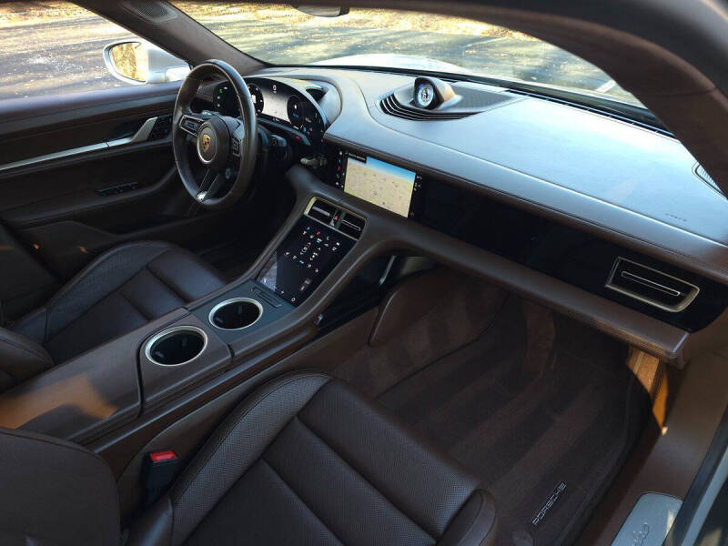 2020 Porsche Taycan Turbo