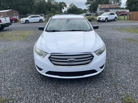 2014 Ford Taurus SE
