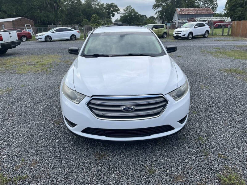 2014 Ford Taurus SE