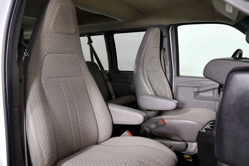 2017 Chevrolet Express LS 2500