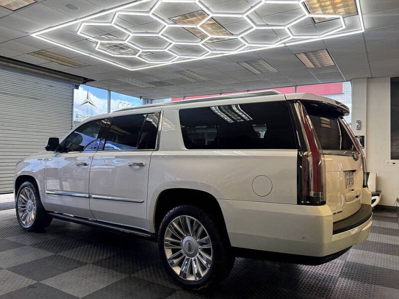 2017 Cadillac Escalade ESV Platinum