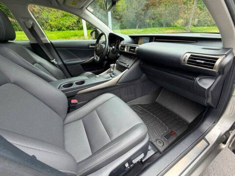 2016 Lexus IS 300