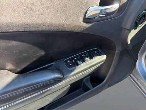 2011 Dodge Charger SE