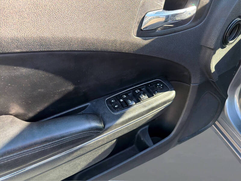 2011 Dodge Charger SE