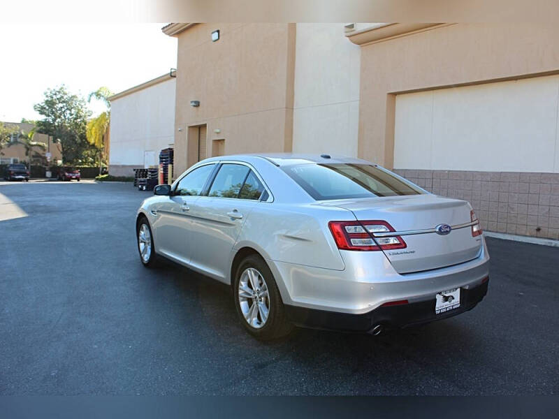 2013 Ford Taurus SEL