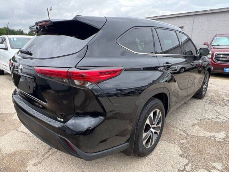 2022 Toyota Highlander XLE
