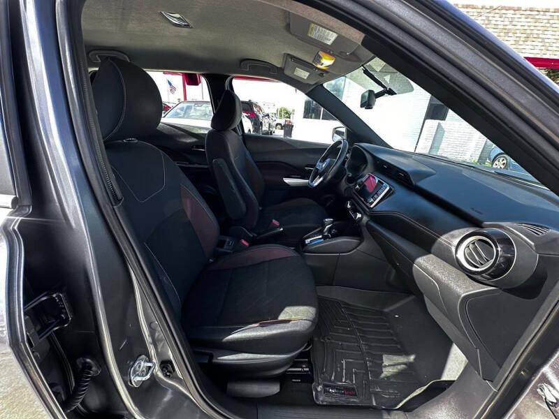 2018 Nissan Kicks SR