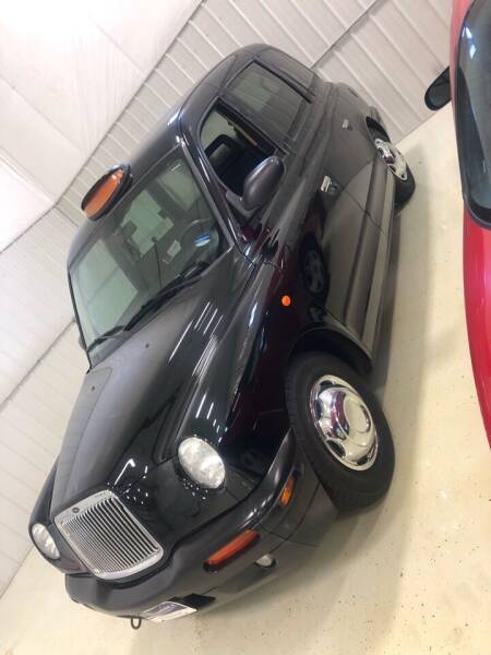 2004 Londen Taxi for sale at VAUGHN'S AUTOMOTIVE in Dubuque IA