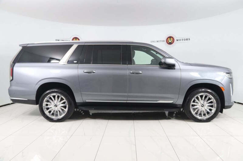 2022 Cadillac Escalade ESV Premium Luxury