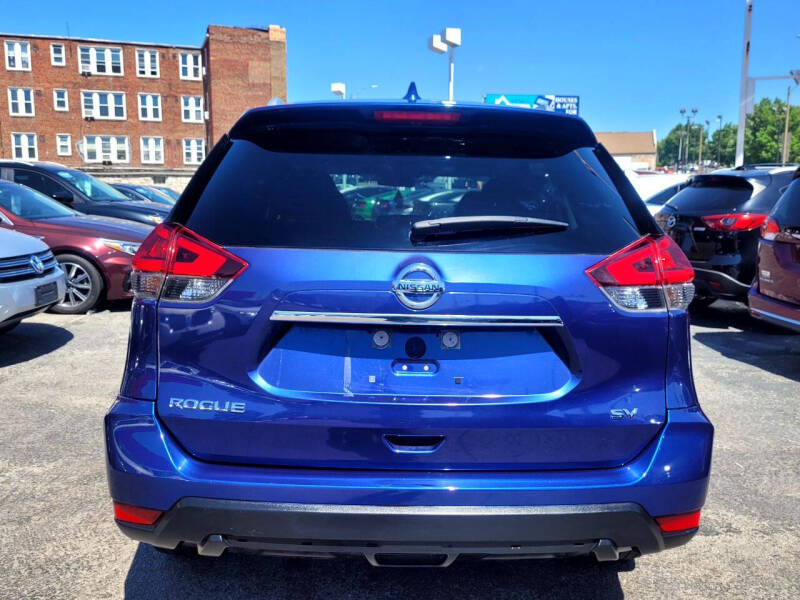 2018 Nissan Rogue SV