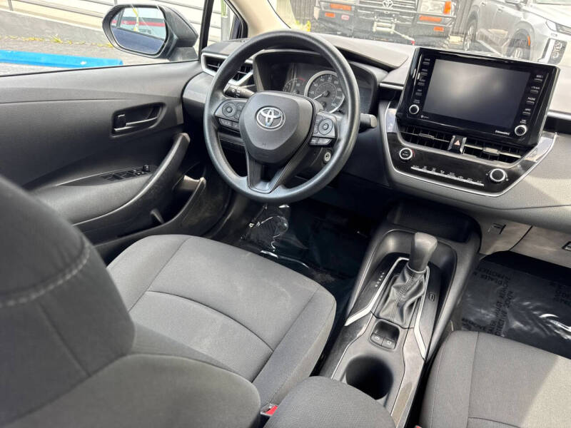 2022 Toyota Corolla LE