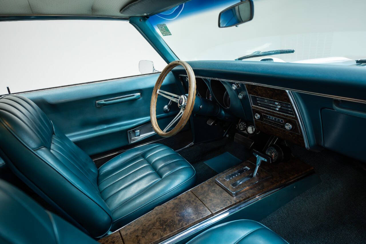 1968 Pontiac Firebird 109