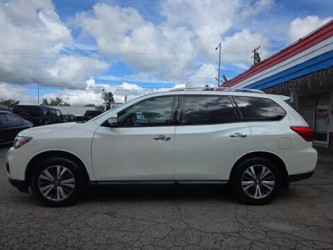 2017 Nissan Pathfinder SV