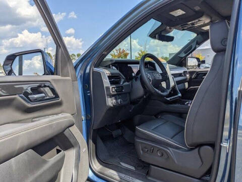 2025 GMC Yukon Elevation