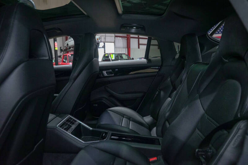 2018 Porsche Panamera 4S