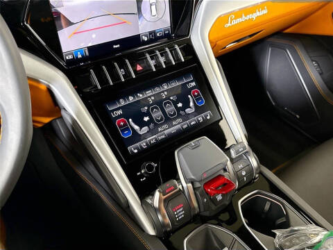 2024 Lamborghini Urus S