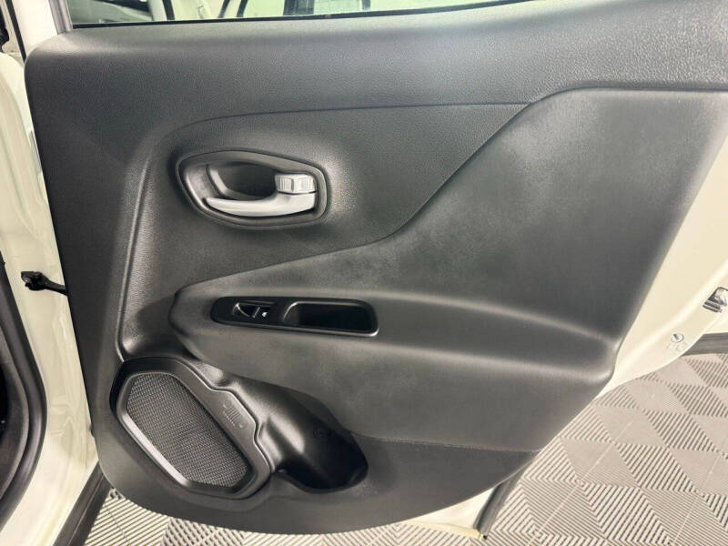 2023 Jeep Renegade Trailhawk