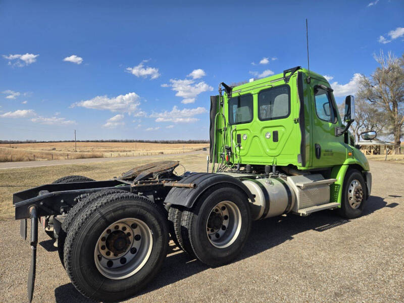 2016 Freightliner Cascadia