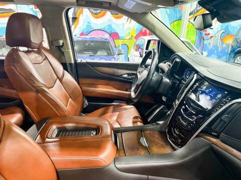 2020 Cadillac Escalade ESV Premium Luxury