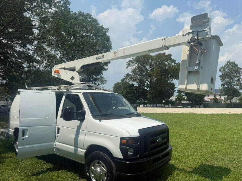 2011 Ford E-Series E-350 SD