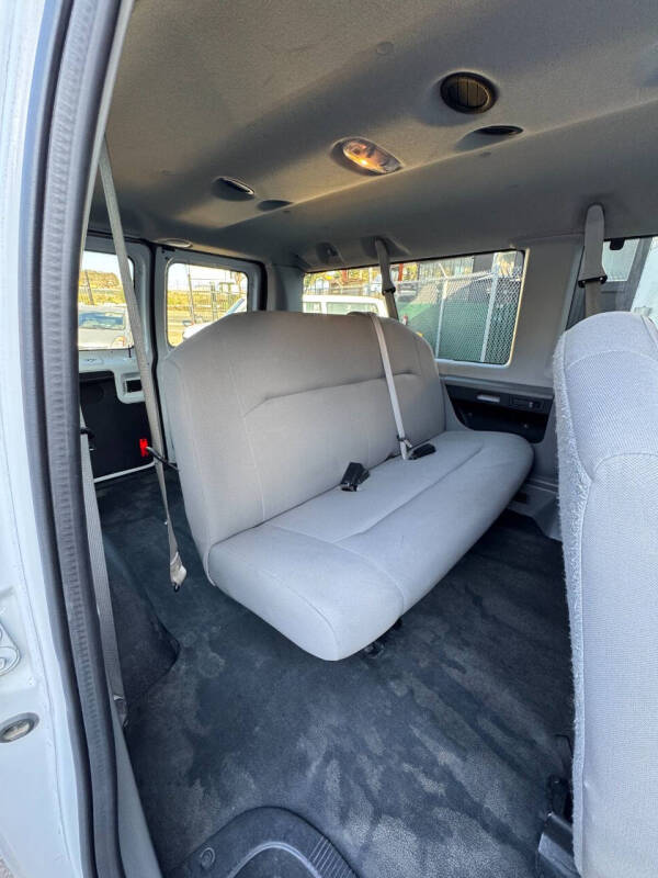 2009 Ford E-Series E-150 XL