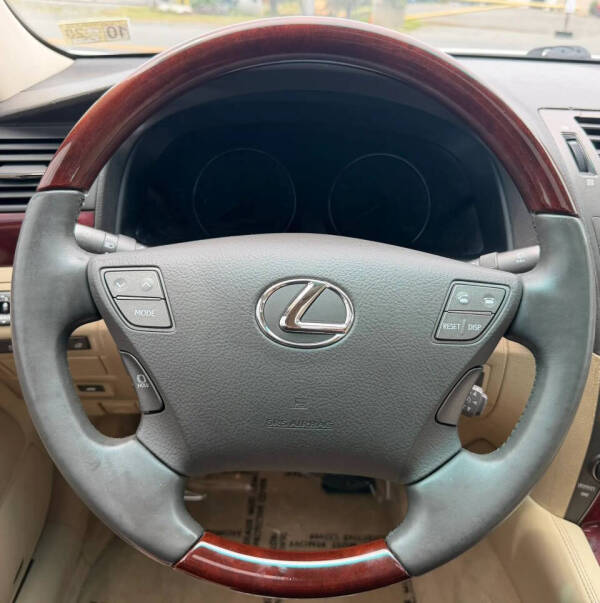 2007 Lexus LS 460