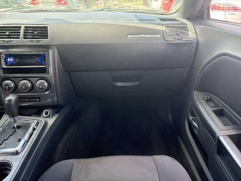 2014 Dodge Challenger SXT