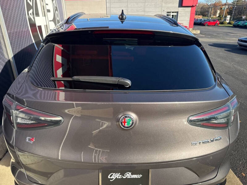2025 Alfa Romeo Stelvio