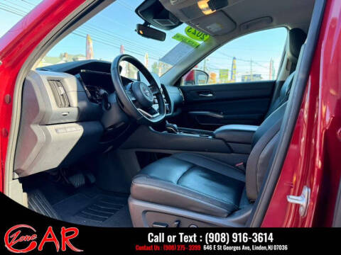 2023 Nissan Pathfinder SL