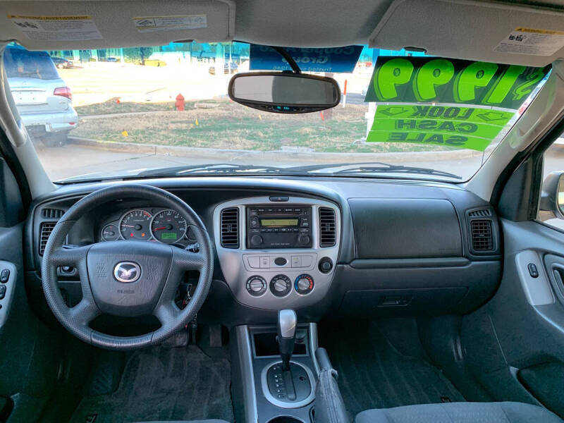 2005 Mazda Tribute i