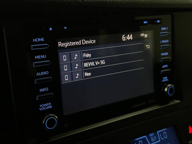 2018 Toyota Sienna SE Premium 8-Passenger