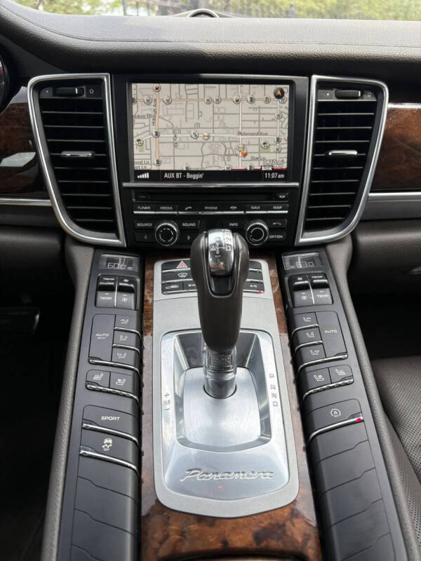 2015 Porsche Panamera