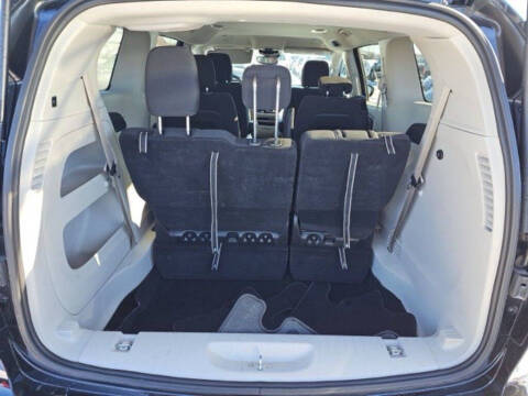 2024 Chrysler Voyager LX