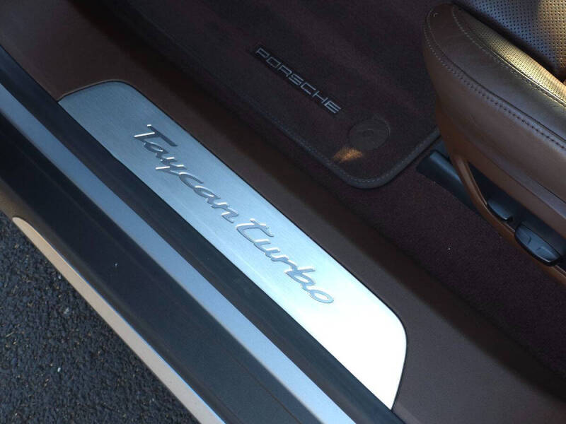 2020 Porsche Taycan Turbo